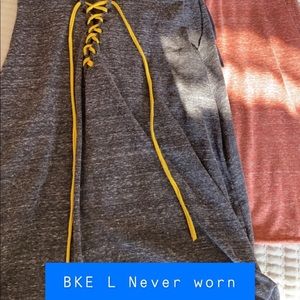 BKE set of 2 tanks. NWOT. Size L